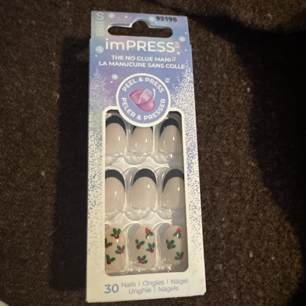 KISS imPRESS Press On Manicure Christmas Holiday Nails Hold Me Closer French New